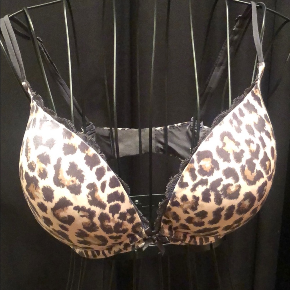 Victoria’s Secret very sexy push up bra